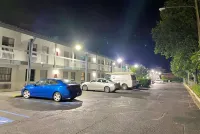 Quality Inn & Suites Tuscaloosa Near University - Parkering