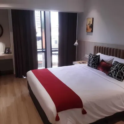 The Day Residence Отели рядом с достопримечательностью «Концертный зал Balai Sarbini»