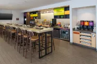 Home2 Suites by Hilton Denver/Highlands Ranch - breakfast