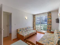 Central Renovated Stay for Four Hotels in Germ
