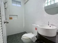 This Phe Resort Hotels near Phe