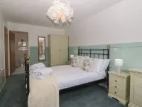 Wingelock Hotels in Rhosneigr