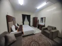 Al Eairy Serviced Apartments Company is a one person company Al Ahsa 2 - Parkplatz