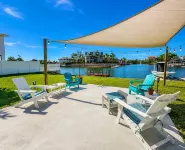Fully Renovated, Direct Gulf Access w private doc just for you!