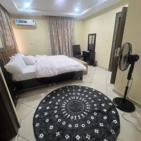 Homtel Derivative and Suites