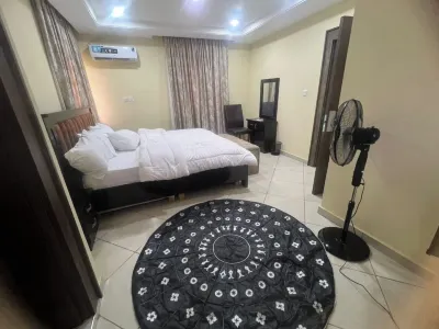 Homtel Derivative and Suites Hotels in 