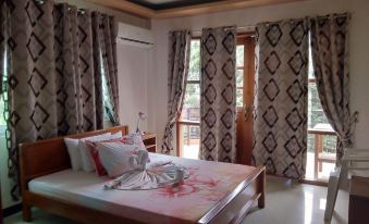 Buena's Haven Travelodge - Housity