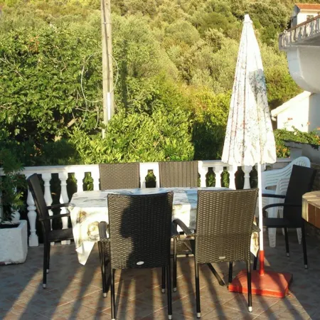 Romantic Apartment with Sea View Vinie, Dalmatia