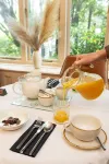 The Howbeck & the Retreat Incl Off-Site Health Club and Parking EV Point Available - 朝食