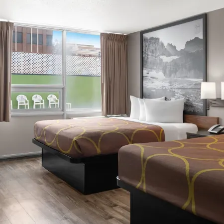 Super 8 by Wyndham Great Falls City Center