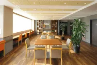 Silk Hotel - parking
