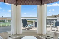 The Sparhawk Oceanfront Resort - Havudsigt