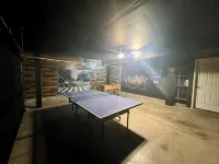 Music Themed 3-bedroom house with WiFi, AC and easy access to FT Carson - Wifi