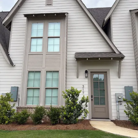 Auburn Getaway Home- Close to Campus! Sleeps 8, Family-Friendly.