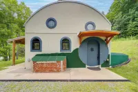 Outdoor Kitchenthe Hobbit House' on Elk River - con encanto