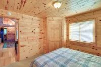 Fire Pit & Screened Porch! 3.5-acre Nevis Retreat - Хоумстей