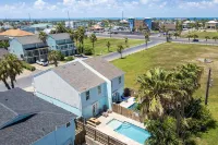New 3BR Townhome, Heated Pool, Beach Steps SPI - Pools