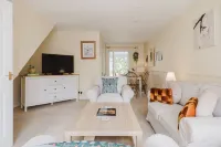 Charming 3-Bedroom Holiday Retreat - 2-Star
