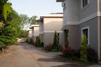 Guzel Evler Family Resort - Airport Shuttle