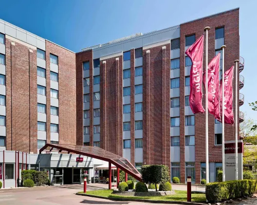 Mercure Hotel Hamburg am Volkspark Hotels near Cranz