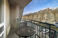 Pocaterra Inn and Waterslide - Mountain view