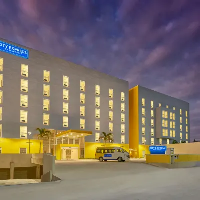 City Express by Marriott Cancun Aeropuerto Hotels near Cancún International Airport