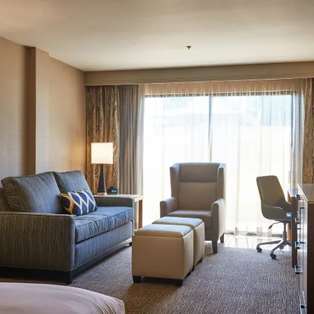 DoubleTree by Hilton Fresno Convention Center