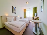 Panorama Inn Hotel Hotels near Horn