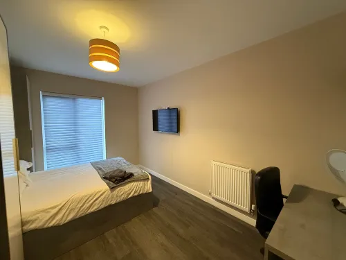 Modern Egham Retreat Prime Location - 2 estrellas