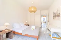 เมนตง การาวาน 2BR บาย เดอะ ซี พาร์คกิ้ง - ห้องครัว