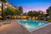 Hilton Garden Inn Fairfield - Kolam Renang