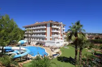 Hotel Gran Garbi & AquaSplash - ติดทะเล