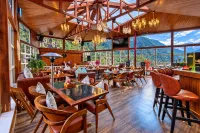 Paradise-The Whitehouse Cafe - Hot Springs