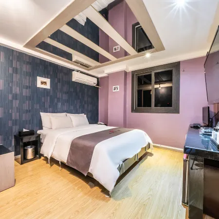 IF Hotel Отели рядом с достопримечательностью «Детская библиотека «Чудо» в районе Тобонгу»
