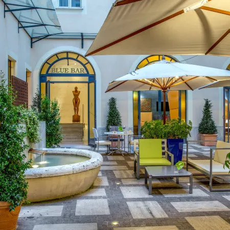 UNA Hotels Empire Roma Отели рядом с достопримечательностью «Площадь Фьюме»