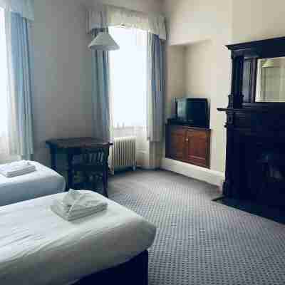 Parade Hotel Bath Rooms