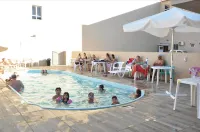 Marechal Plaza Hotel - Kolam Renang