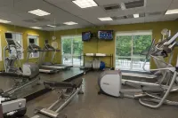 Fairfield Inn & Suites Brunswick Freeport Hotels in Brunswick