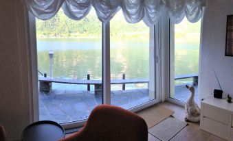 Direct on Lugano Lake: Take a Swim from Your Villa