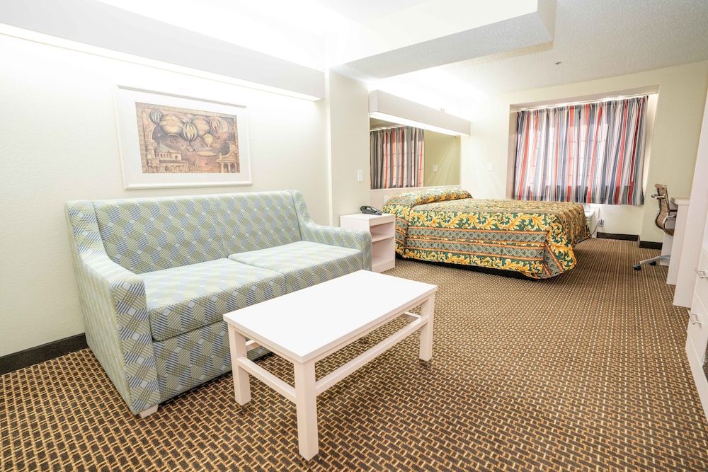 Regency Inn & Suites