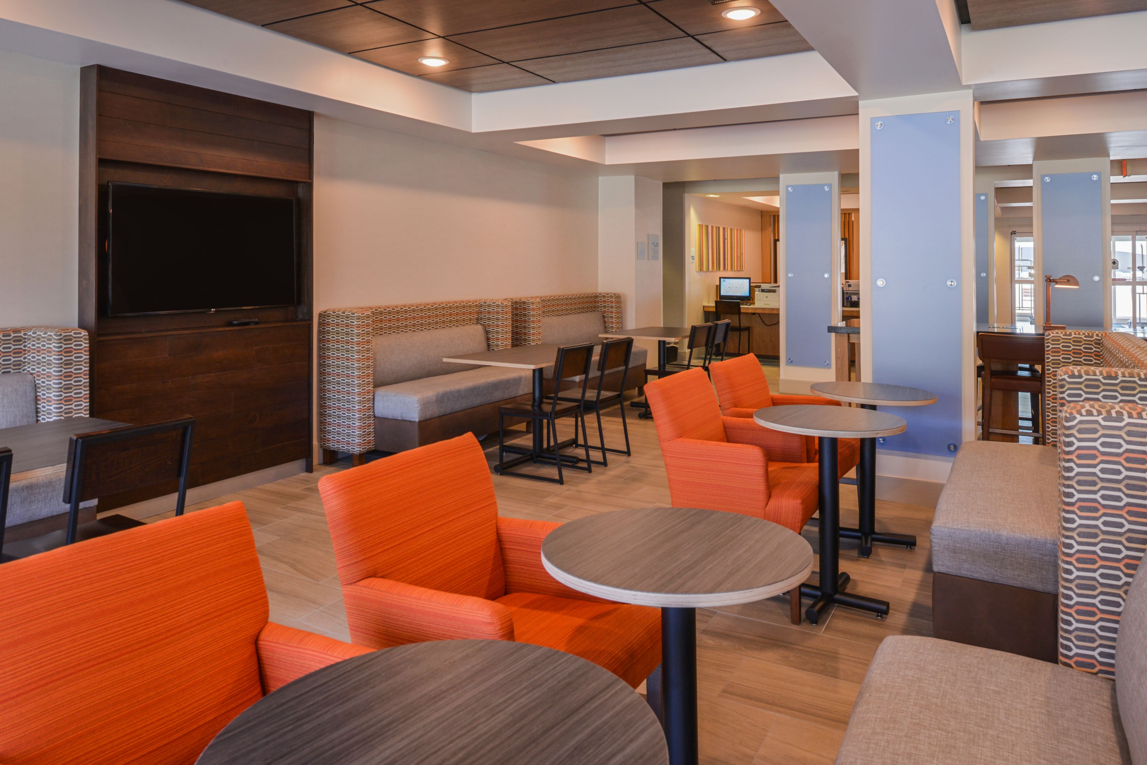 Holiday Inn Express Hotel & Suites Urbana-Champaign-U of I Area, an Ihg Hotel