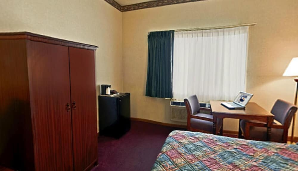 Americas Best Value Inn Waukegan