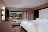 Beverly Hills Marriott Отели рядом с достопримечательностью «UCLA Meteorite Gallery»