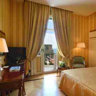 Grand Hotel Vesuvio Rooms