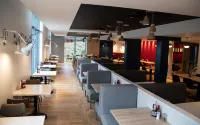 Holiday Inn Express LONDON - STANSTED AIRPORT by IHG - breakfast