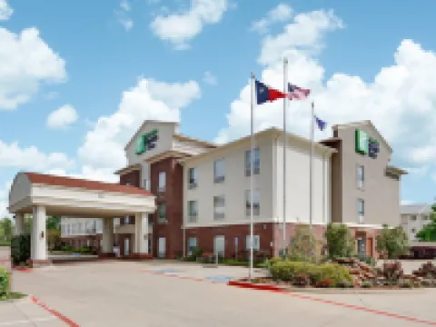 ホリデイ イン エクスプレス ホテル & スイーツ クレバーン by IHG クリーバーンのホテル