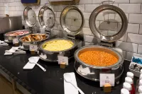 Holiday Inn Express LONDON - WATFORD JUNCTION by IHG - breakfast