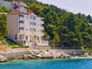 Hotel Sunceva Postelja Brela - Suite with Balcony and Side Sea View