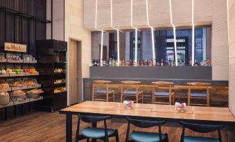 2. Courtyar..