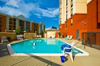 Hampton Inn & Suites Atlanta-Airport North - Rooftop Pools